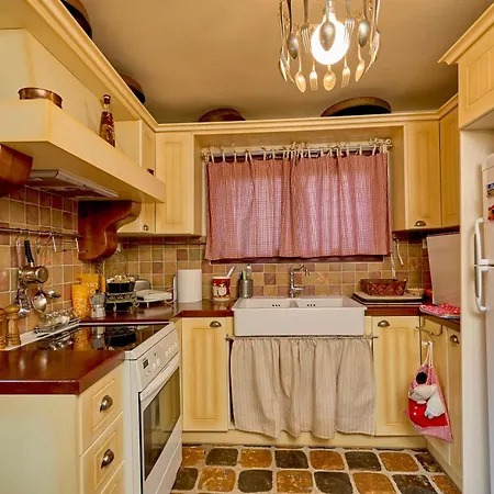 Сasa de vacaciones Rustic Stone House *